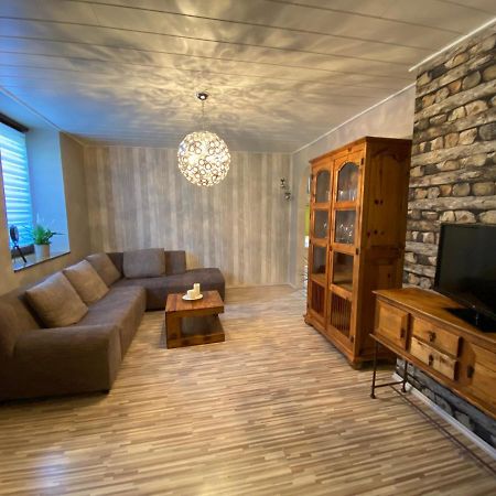 Hatzenport Ferienwohnung Am Kirchberg מראה חיצוני תמונה