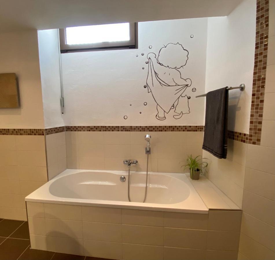 Hatzenport Ferienwohnung Am Kirchberg מראה חיצוני תמונה
