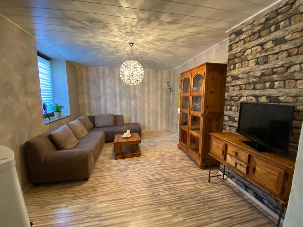 Hatzenport Ferienwohnung Am Kirchberg מראה חיצוני תמונה