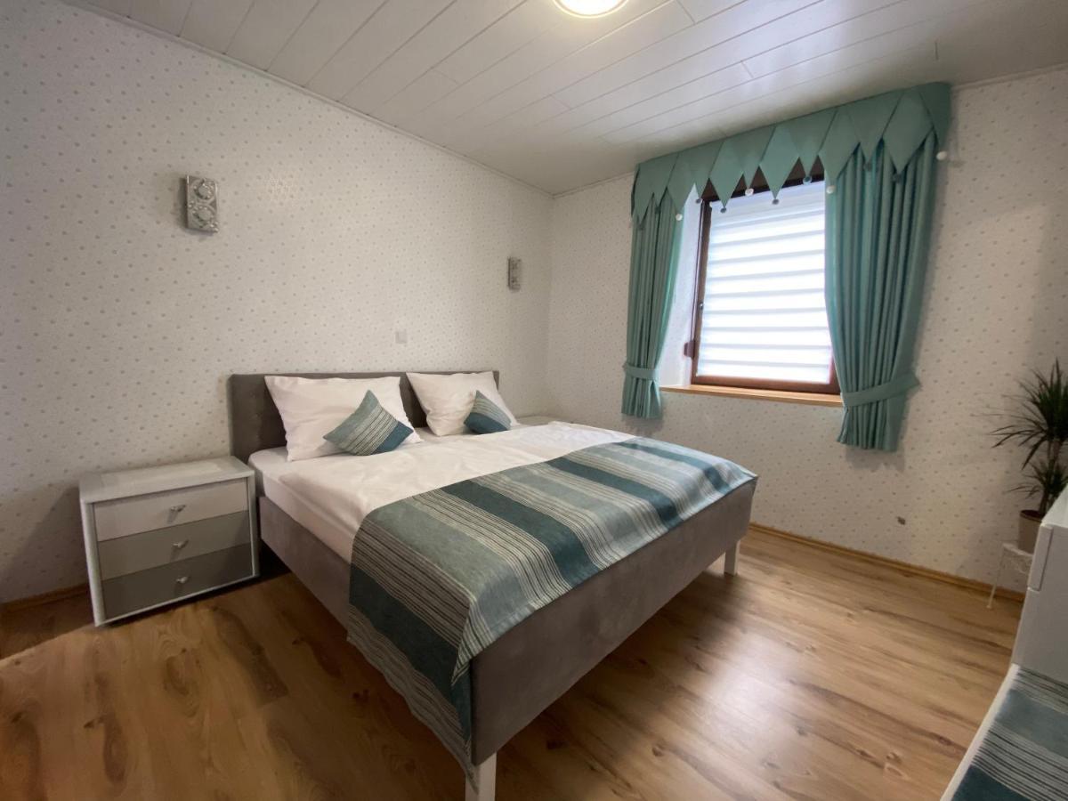 Hatzenport Ferienwohnung Am Kirchberg מראה חיצוני תמונה